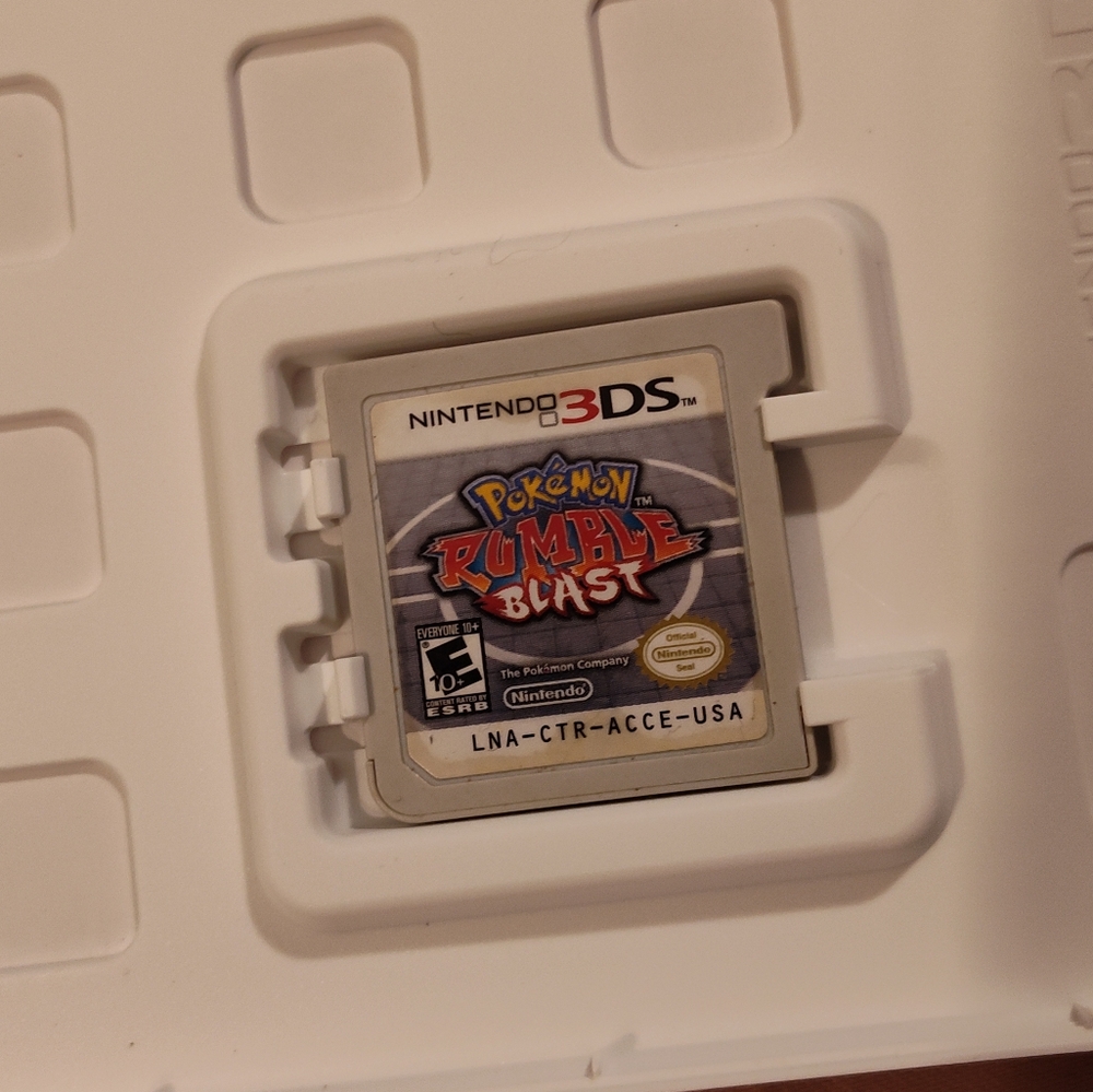 Nintendo DS Pokemon Rumble Blast Game - Picture 2 of 4